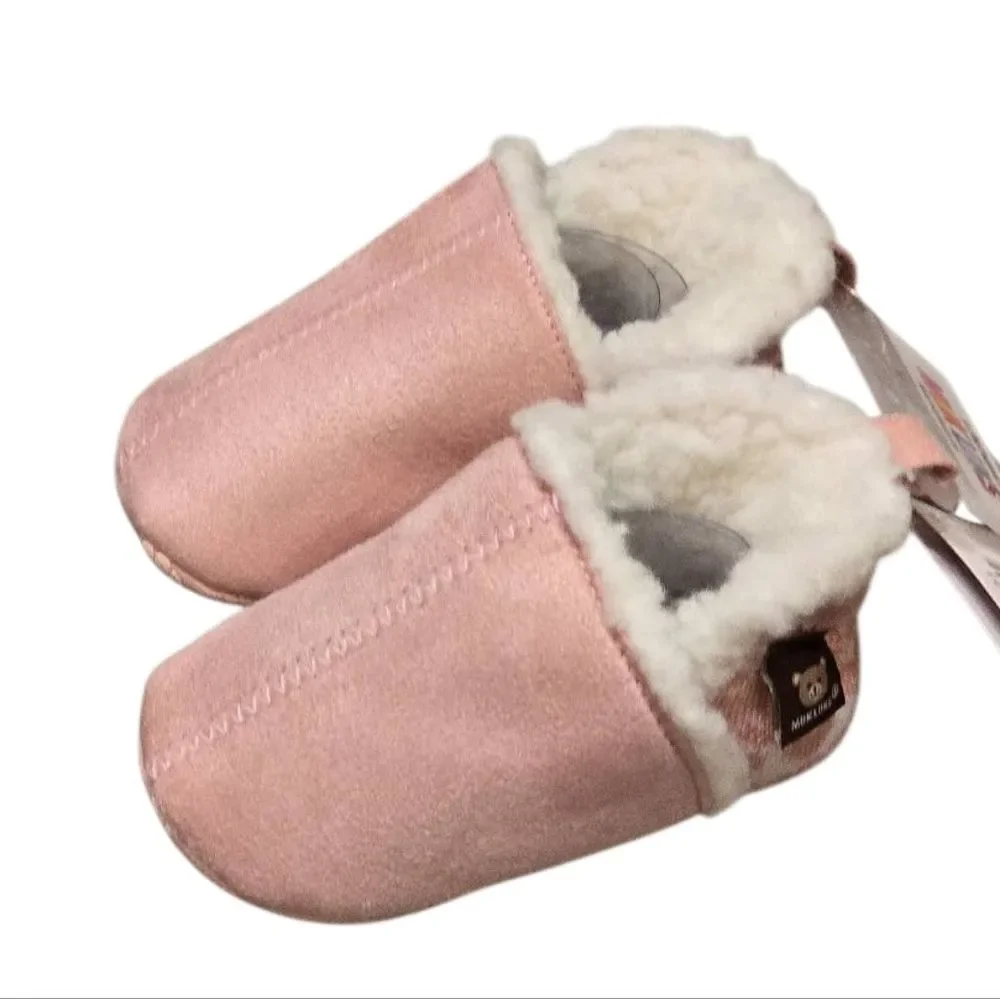 Muk Luks Hearts‎ Sherpa Lining Faux Suede Booties